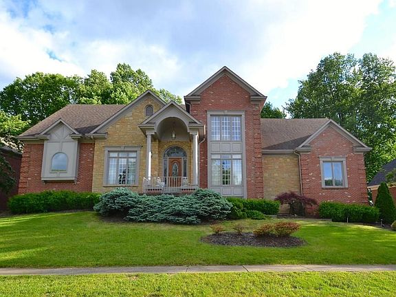 Griffin Gate front 10