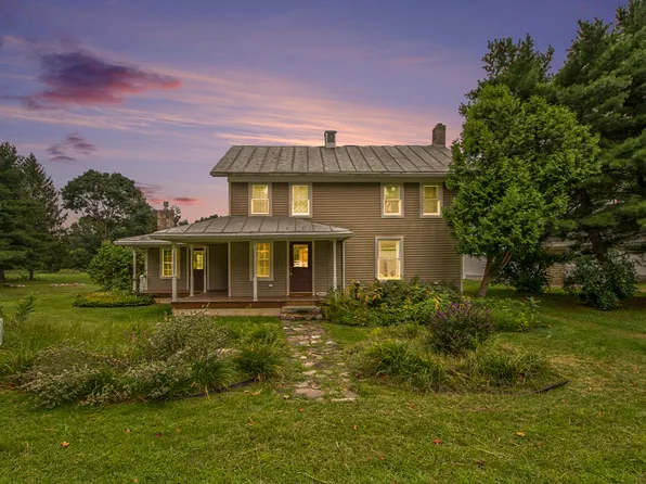 13894 Covered Bridge Rd NE, Lowell, MI 49331