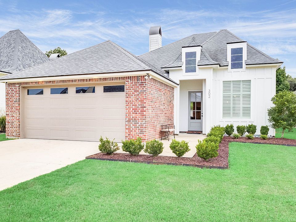 1st image of 302 San Sebastian Dr