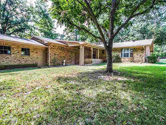 3rd image of 506 S Orchid Dr