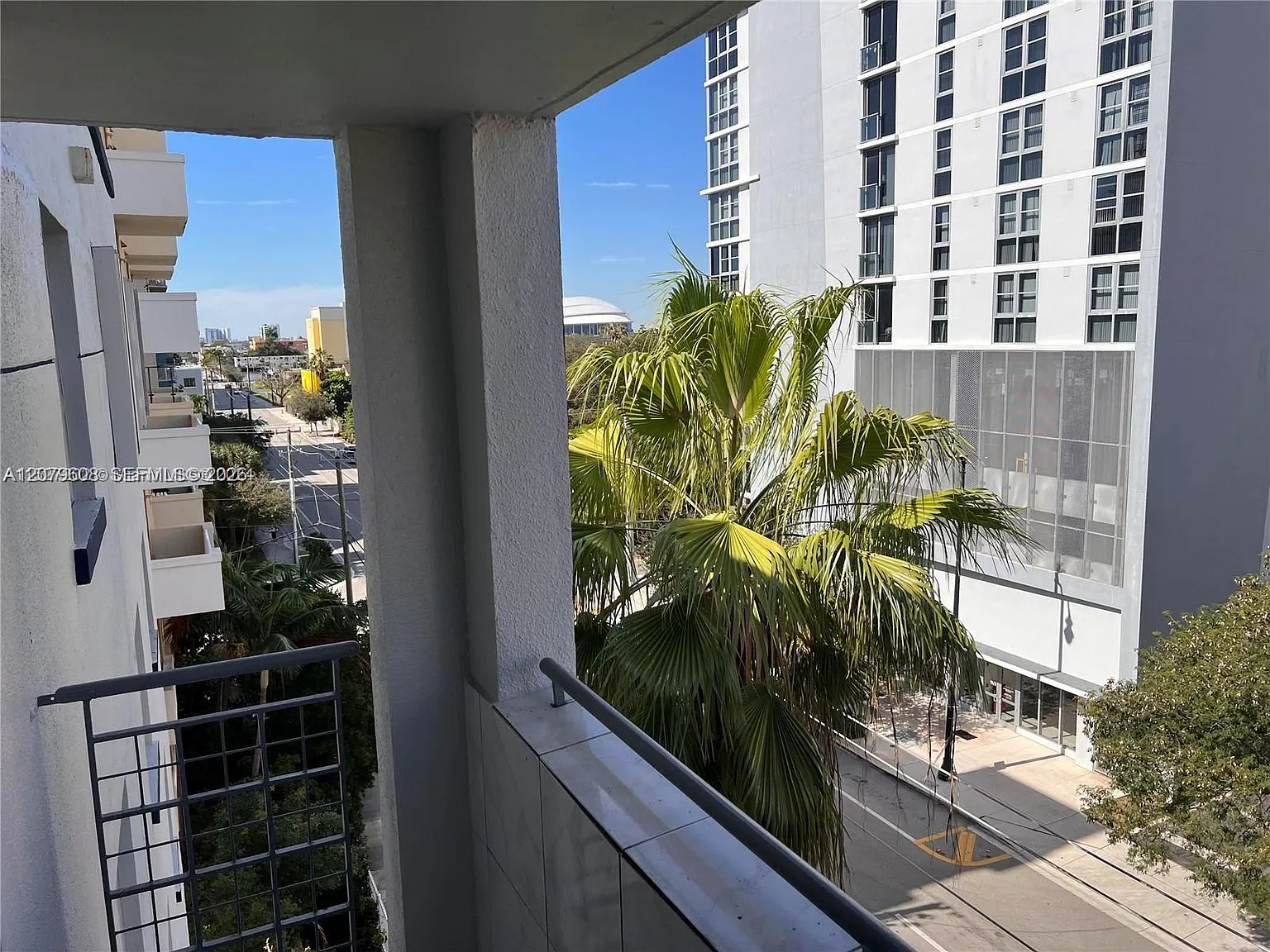 Rioplaza Condominium South — Photo 2