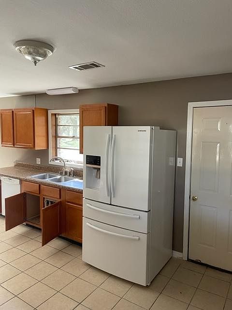 2nd image of 12722 Lorraine Rd