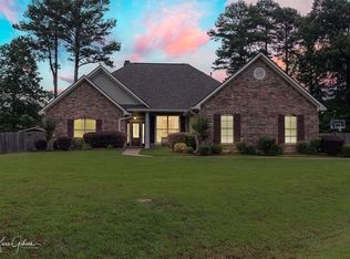 1909 Sparrow Ridge Cir, Haughton, LA 71037