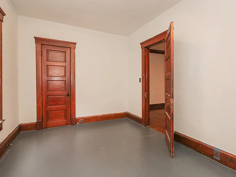 1910 Corning Ave #1 — Photo 14