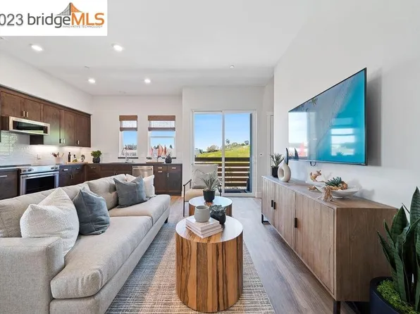 556 Somi, Hayward, CA 94544