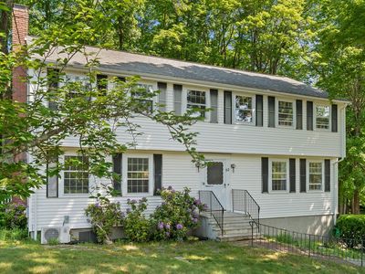 52 Blackberry Ln, Framingham, MA, 01701