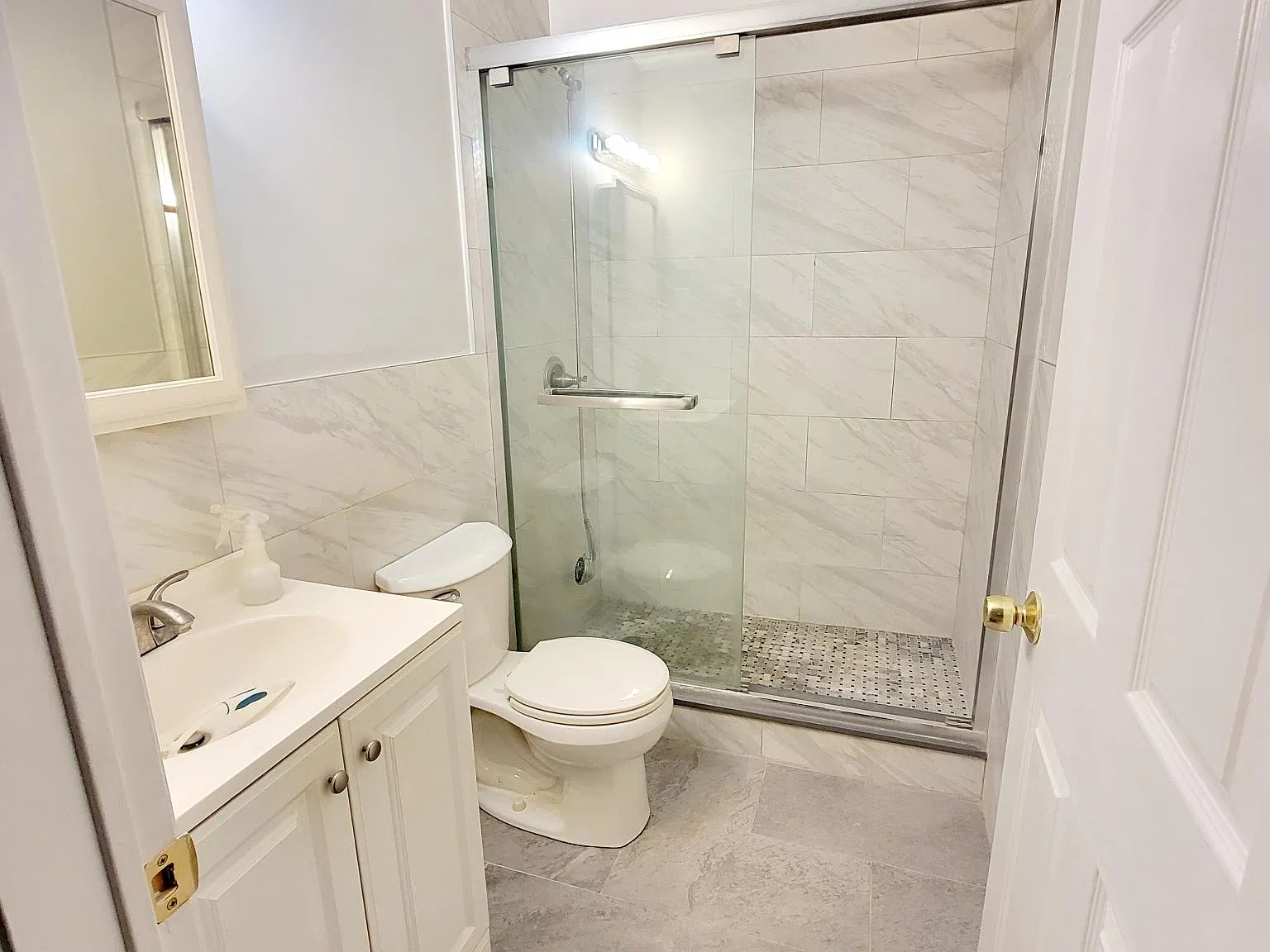 1 bed, 600 sqft, $1,700 — Photo 4