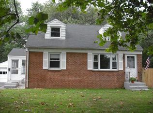 35 Lawn St, Springfield, MA 01108