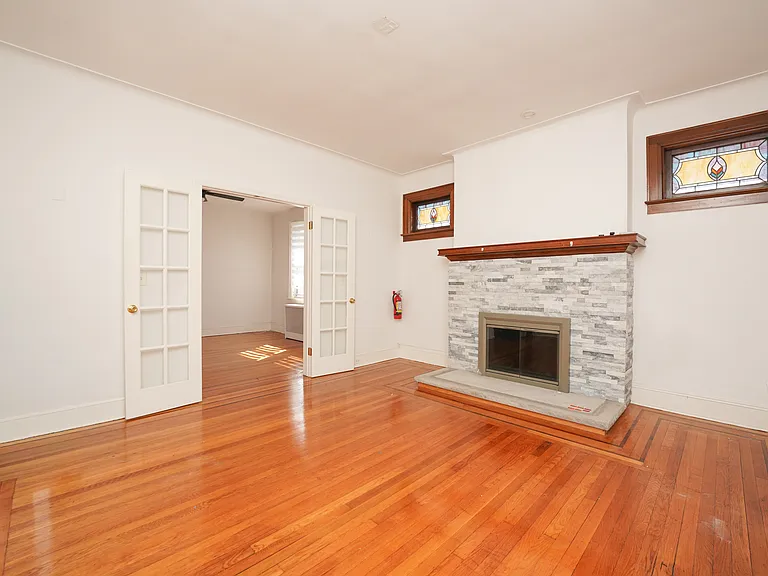 804 Fairview Ln — Photo 4