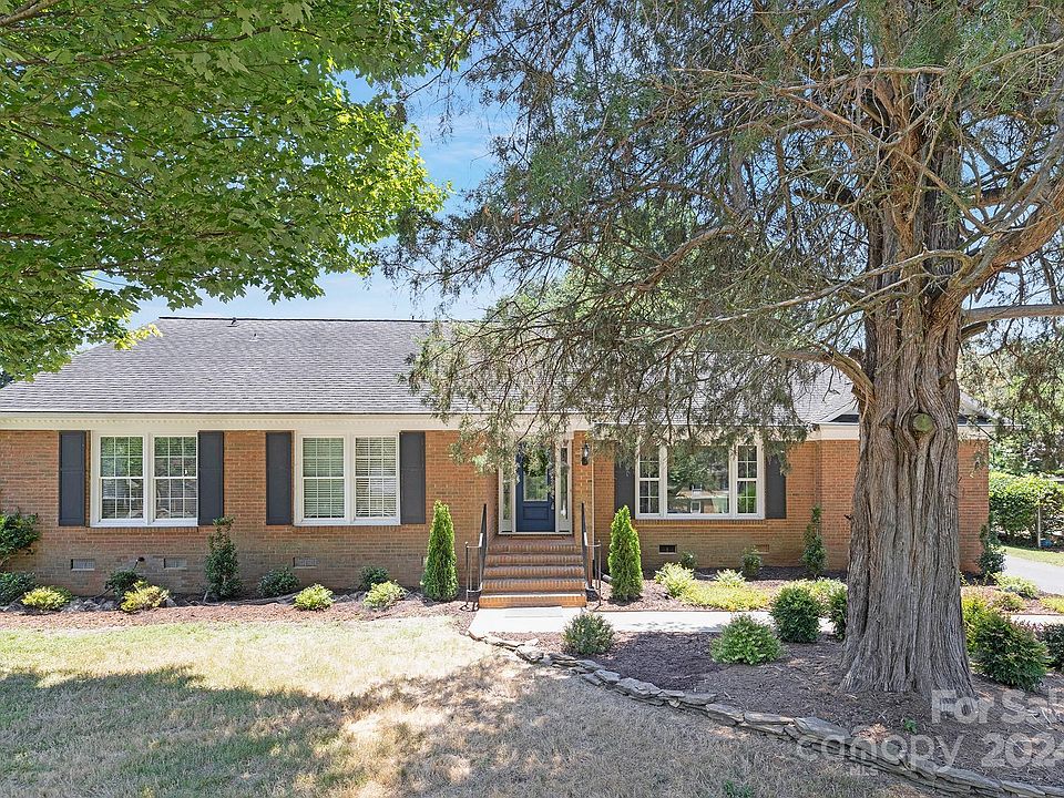 1st image of 219 Chadmore Dr