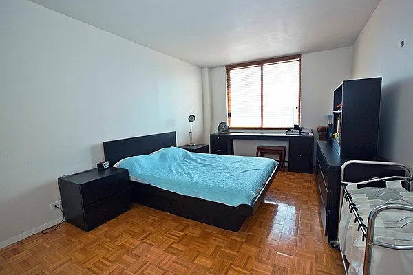 Rented by Keller Williams NYC | media 16