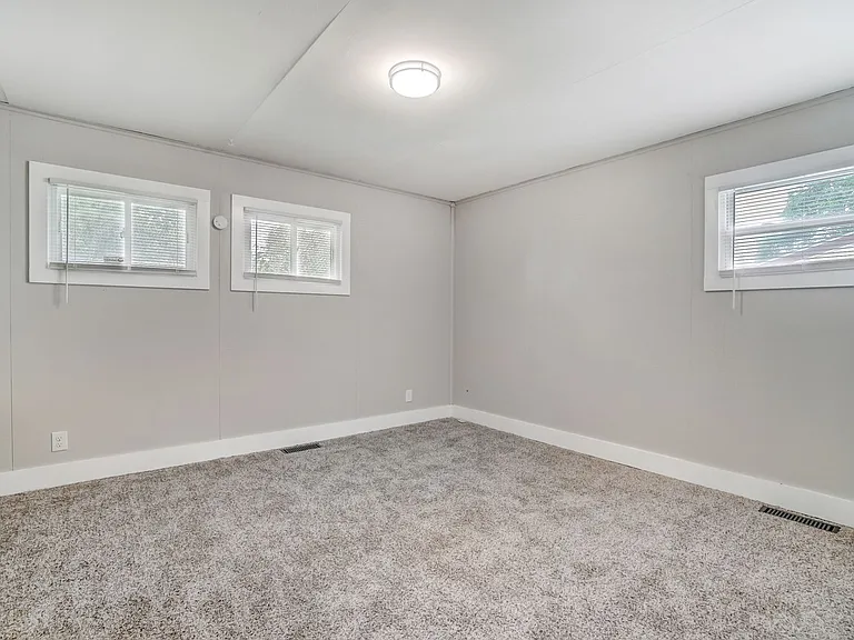 4025 Haney Rd — Photo 14