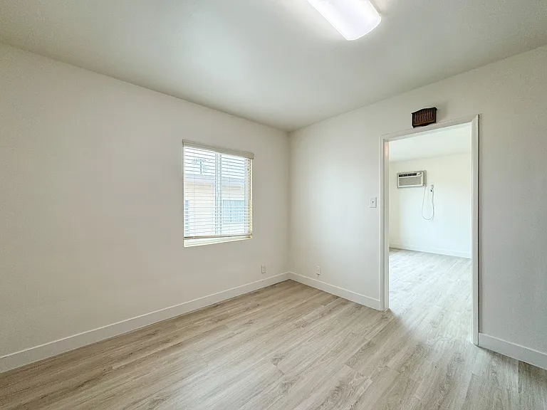 2032 S Shenandoah St #4 — Photo 33