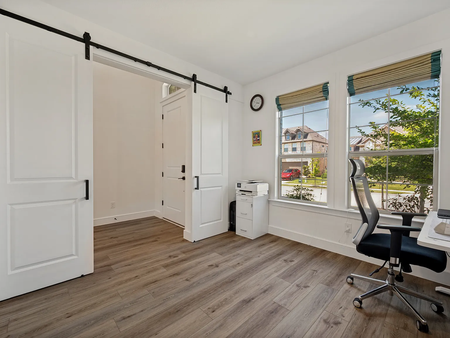 4 bed, 3505 sqft, $4,350 — Photo 4