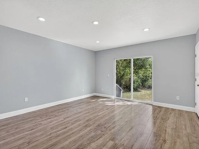 722 22nd St — Photo 17