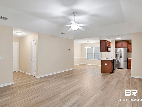 5th image of 7335 Franklin Square Ct