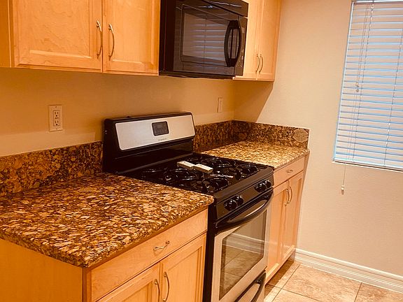3rd image of 2410 Naomi St Unit 112