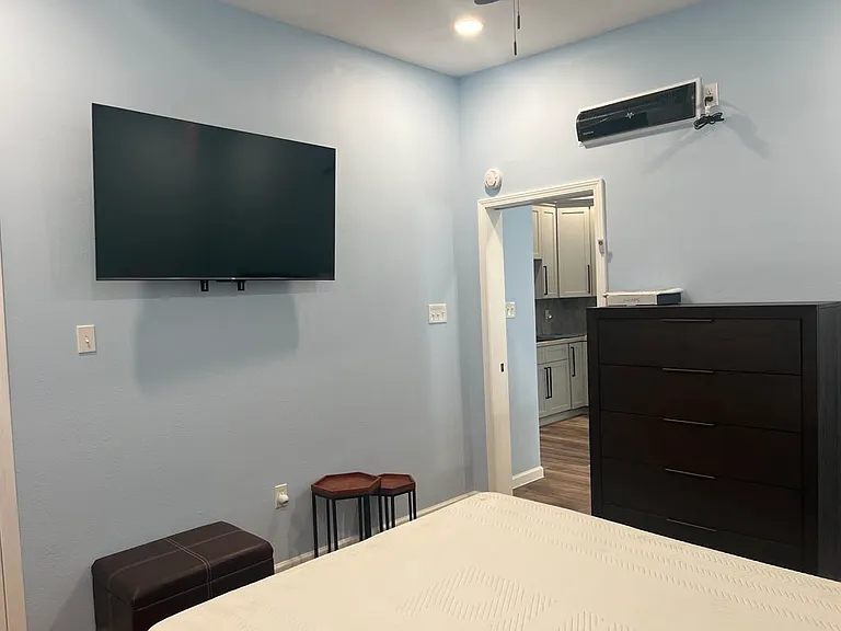 2418 Robert St #B — Photo 10