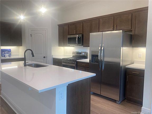4th image of 4525 Green Wood Way