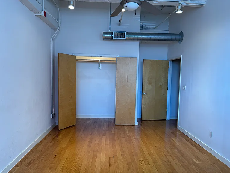 1339 S Flores St #107 — Photo 22