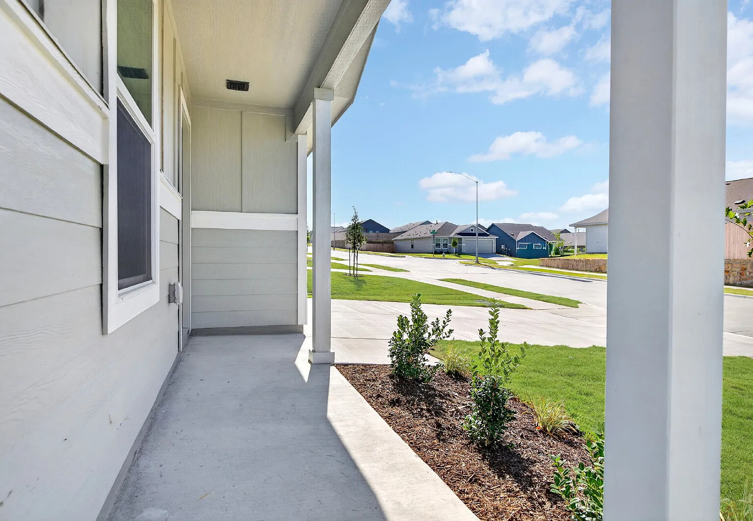 4 bed, 2.0 bath, $2,195 — Photo 3