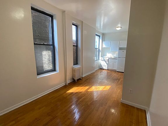 3rd image of 404 W 56th St APT 20