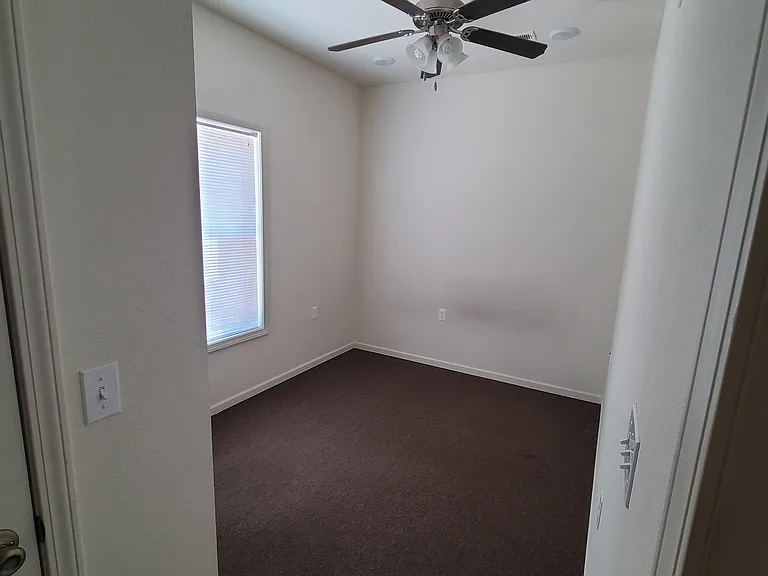 1230 N Oak St #D — Photo 6