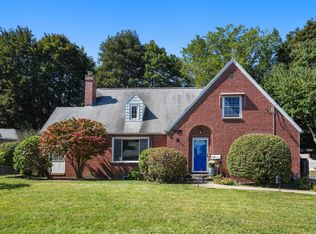47 Cherry Hl, Holyoke, MA 01040