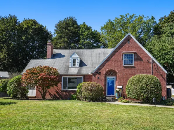 47 Cherry Hl, Holyoke, MA 01040