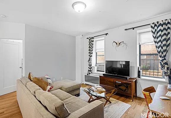 Rented by Mirador Real Estate | media 2