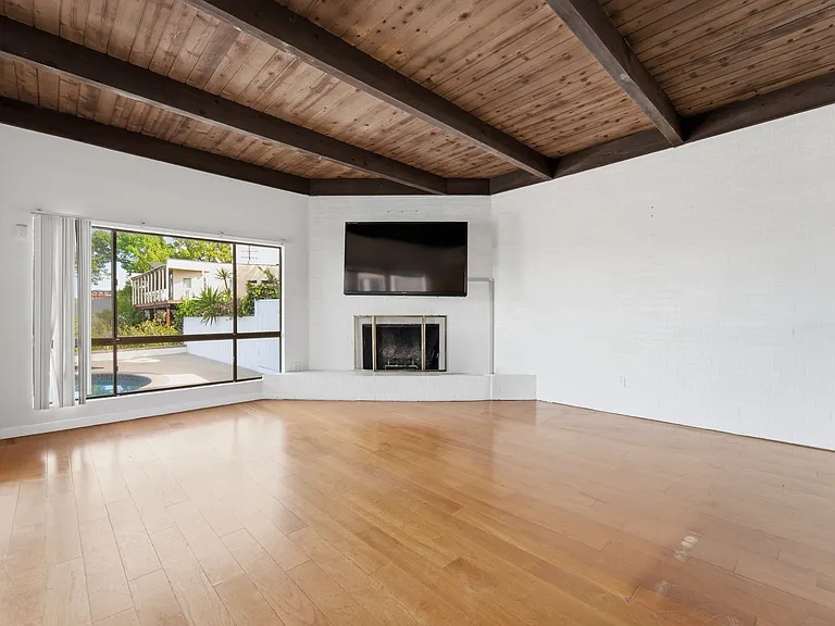 3329 Dona Rosa Dr — Photo 5
