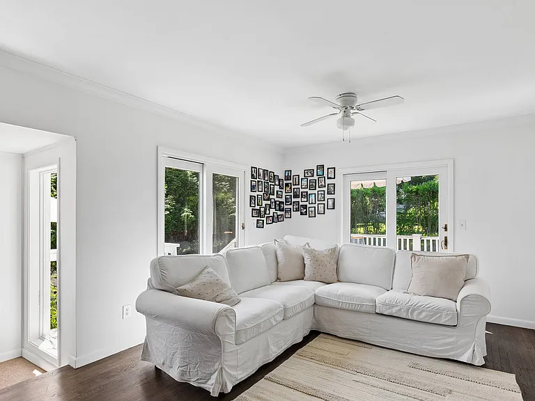 15 Indian Hill Rd — Photo 9