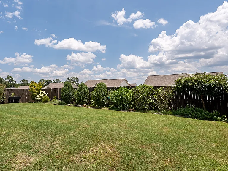 3198 Greymoor Cir — Photo 36