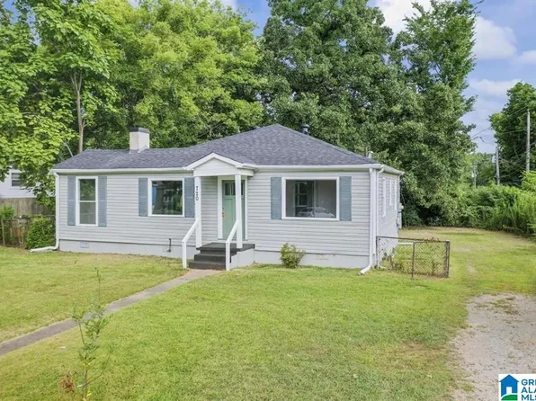 720 51st St, Fairfield, AL 35064