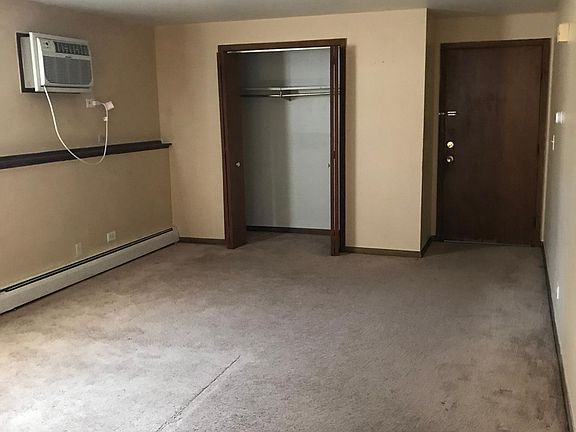 4th image of 385 Ann St APT 1