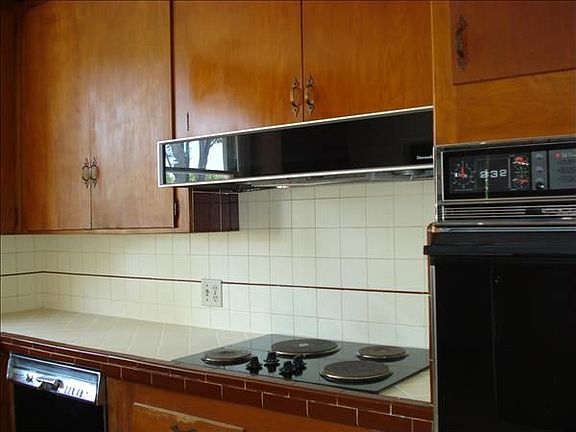 5th image of 10952 Casimir Ave