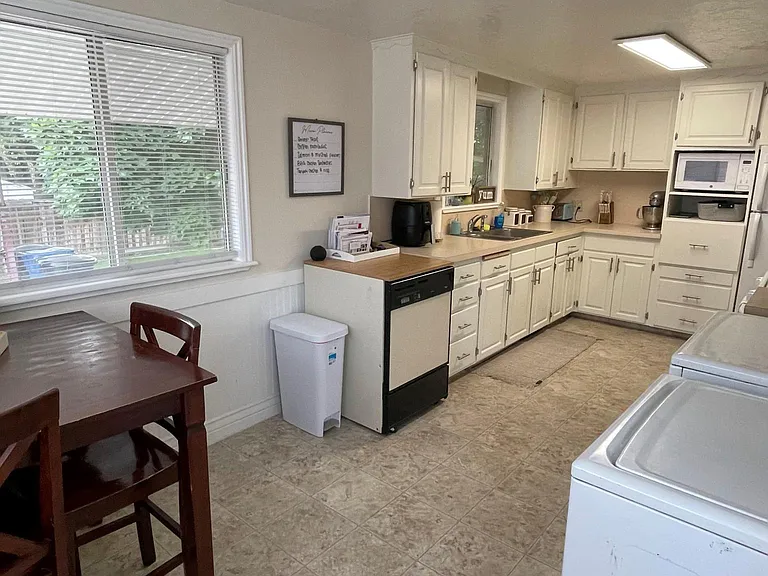 823 N 100 W #MAIN LEVEL — Photo 23