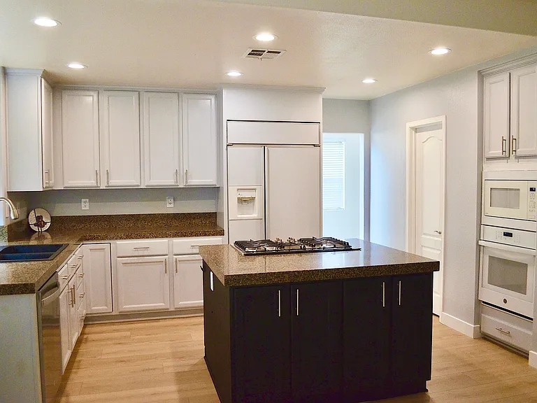 2906 Avenida Valera — Photo 6