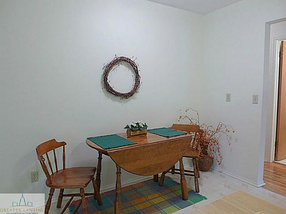 4th image of 1334 Ramblewood Dr