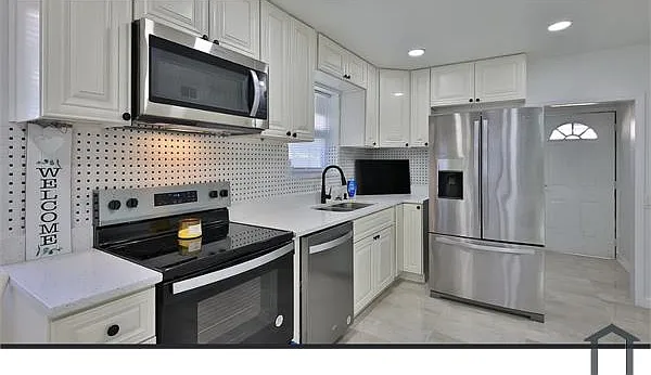 326 Hobart Ave — Photo 11