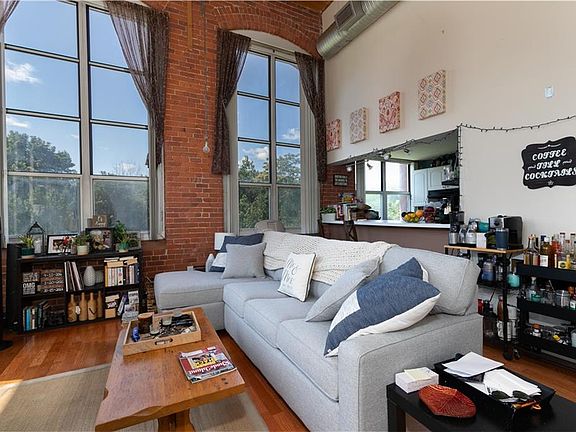 2nd image of 494 Woonasquatucket Ave APT 422