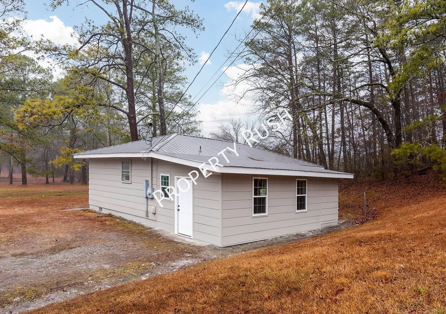 19 Diamond Dr. - Charming 3 bed/1 bath rental home in beautiful Chickamauga, GA! $1,350/mo. — Photo 2