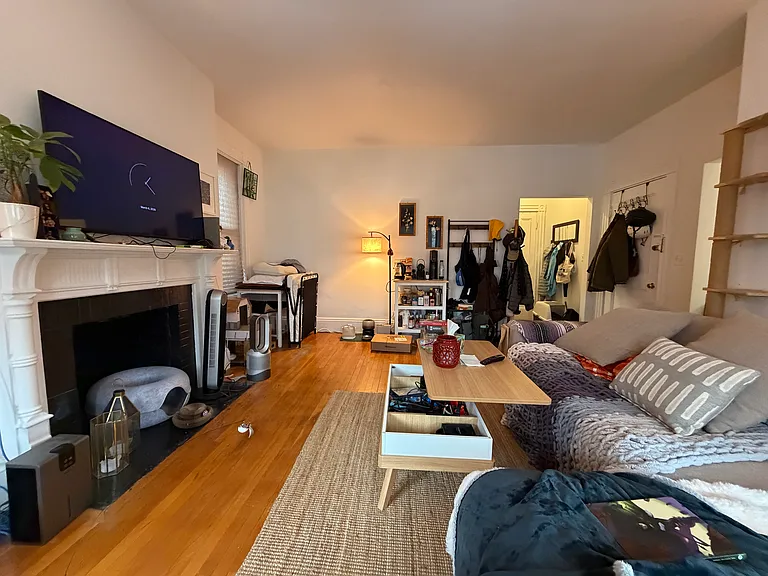 16 Davis Ave #4 — Photo 11