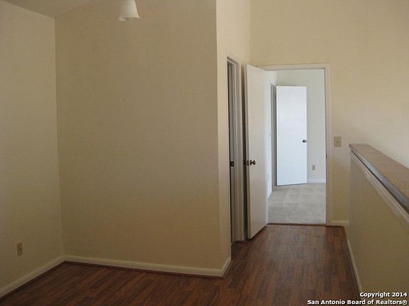 5th image of 2255 Thousand Oaks Dr APT 610