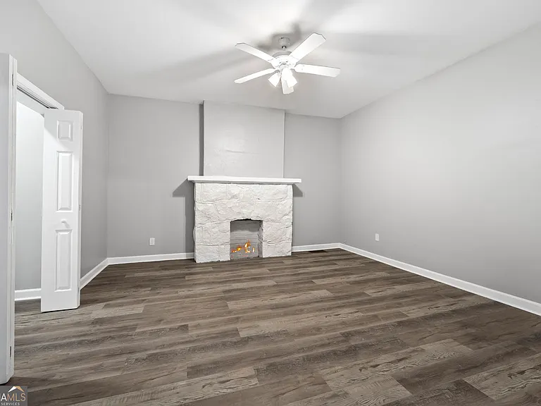 1126 Briarcliff Pl NE #2 — Photo 5