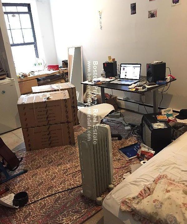 2nd image of 172 Saint Botolph St APT 2