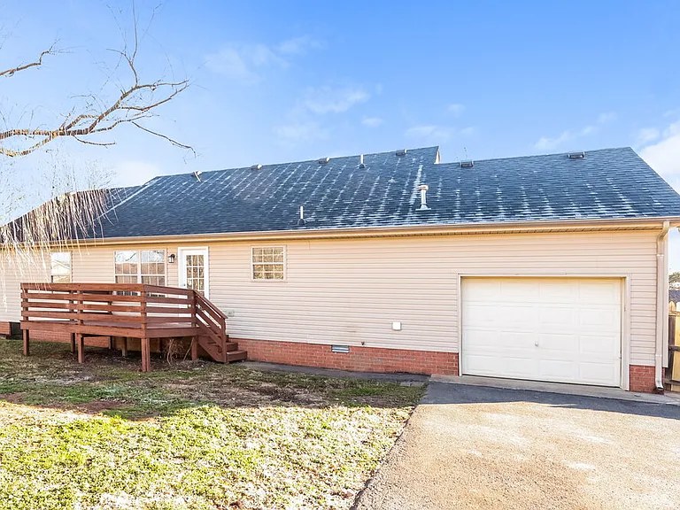 1918 Pecan Ridge Dr — Photo 16
