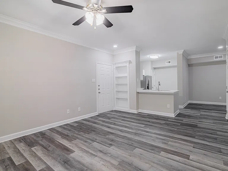 The Village at Bellaire Apartments — Photo 62