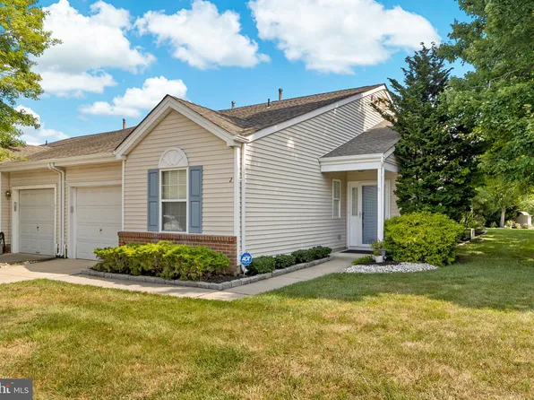 2 Carolina Way, Mount Laurel, NJ 08054