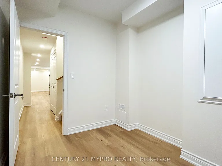 19 William Crawley Way — Photo 31